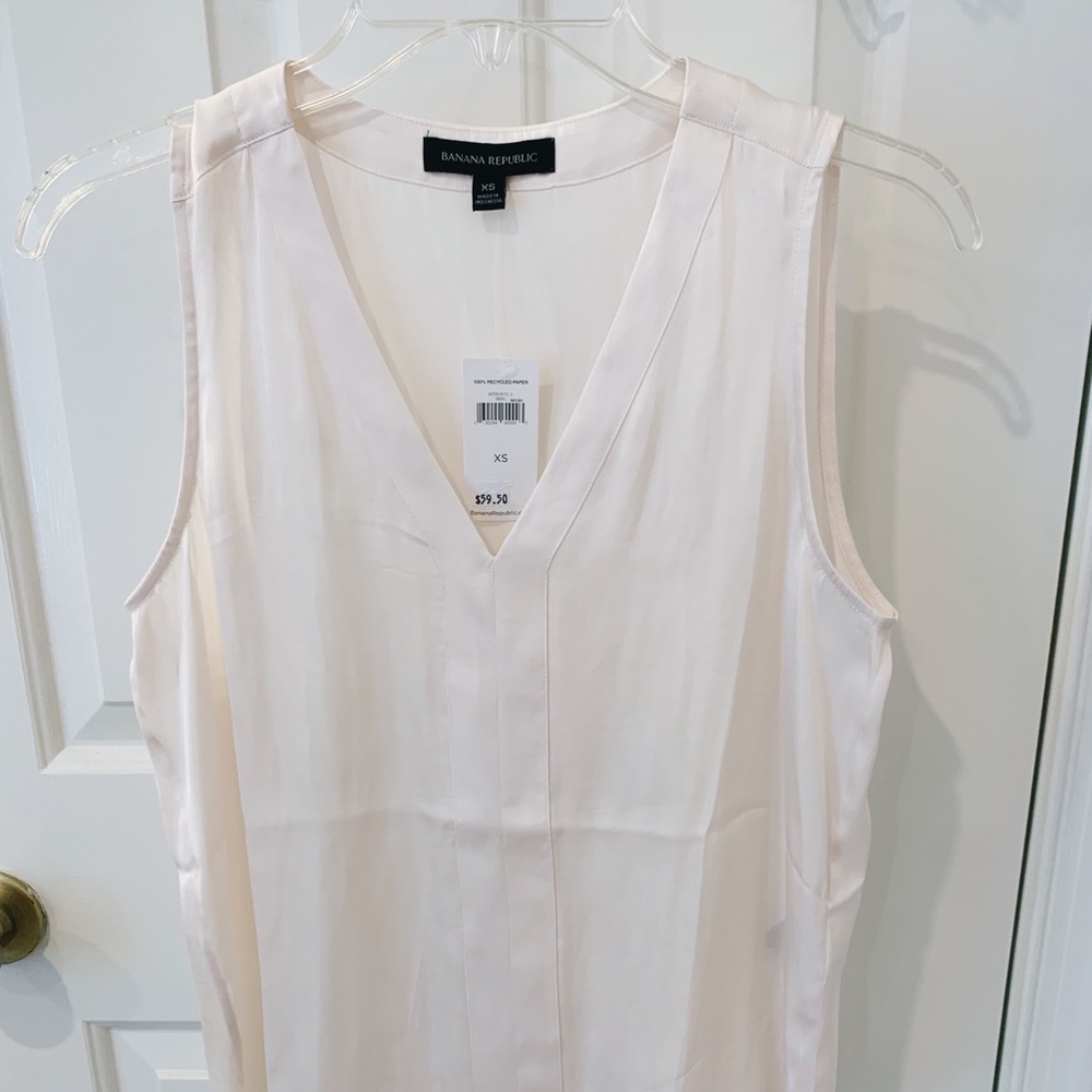 NEW Banana Republic White Satin Sleeveless Blouse